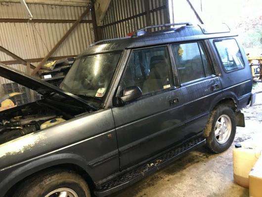 Landrover Discovery 300 TDi n s front wing £50