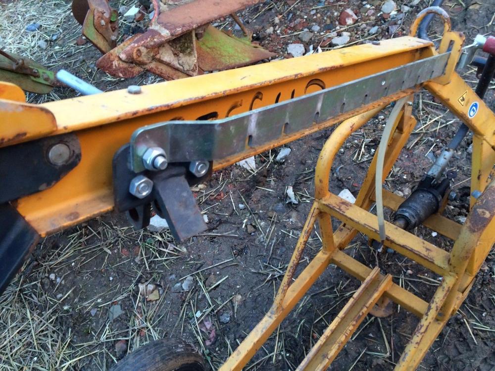 Probst manual operated wheeled hydraulic crane £250 plus vat £300
