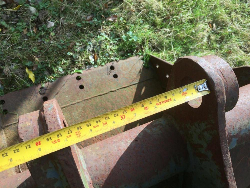 Excavator Bucket 45 mm pins - Gatwick - £290