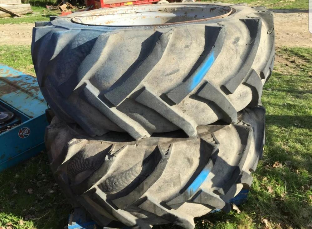 Tractor tyres and wheels Tractor tyres and wheels