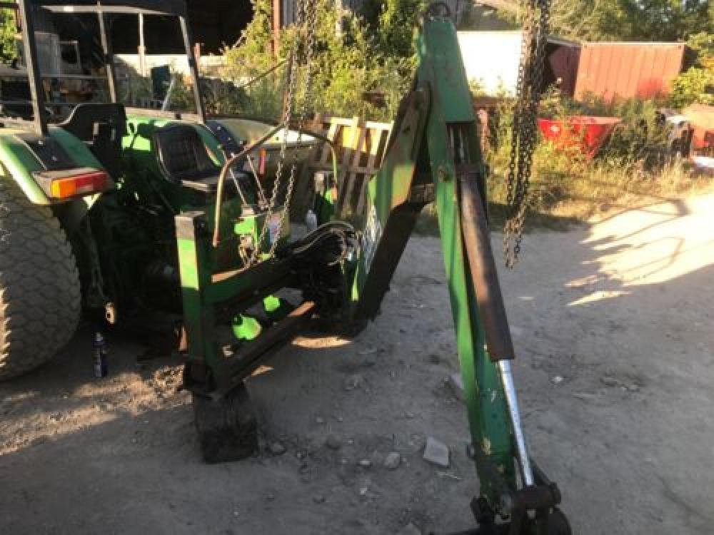Lewis Landlord 300S tractor Back Actor